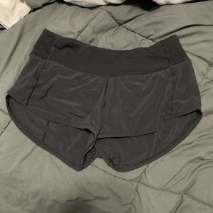 SIZE 2  lululemon speed up short 2.5”